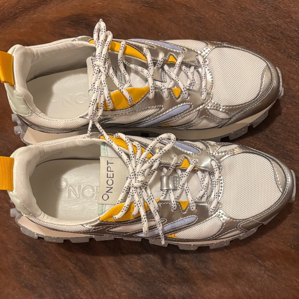 ONCEPT Women's Athletic Shoes - Silver and Yellow